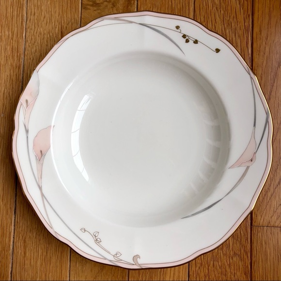 New MIKASA Bellamy Large Rim Soup Bowl Bone China - Picture 2 of 16